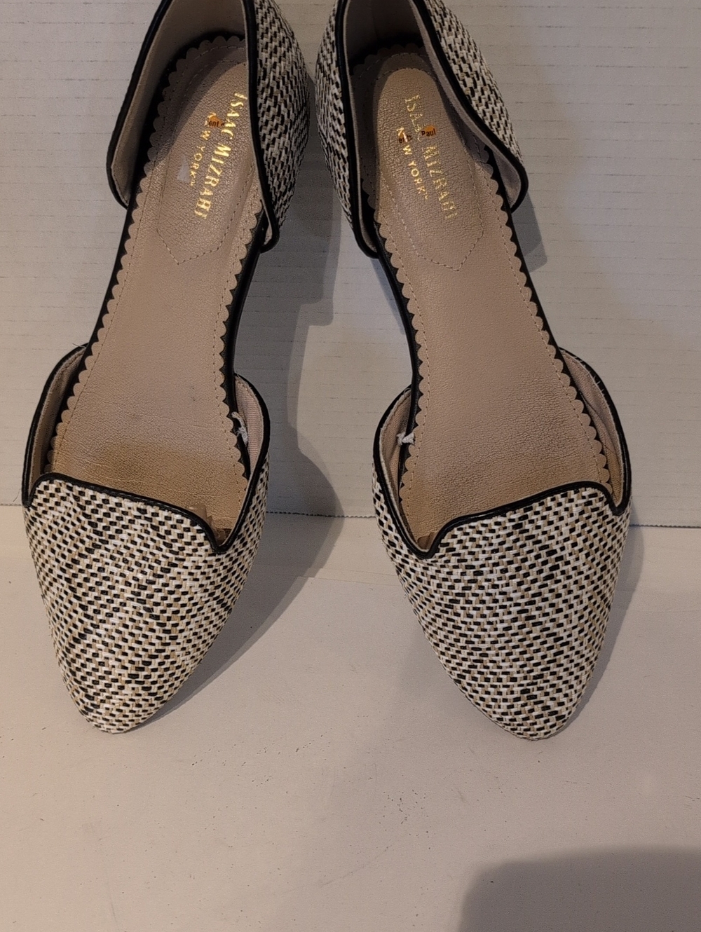 Isaac Mizrahi D'Orsay Flats Sz.8.5